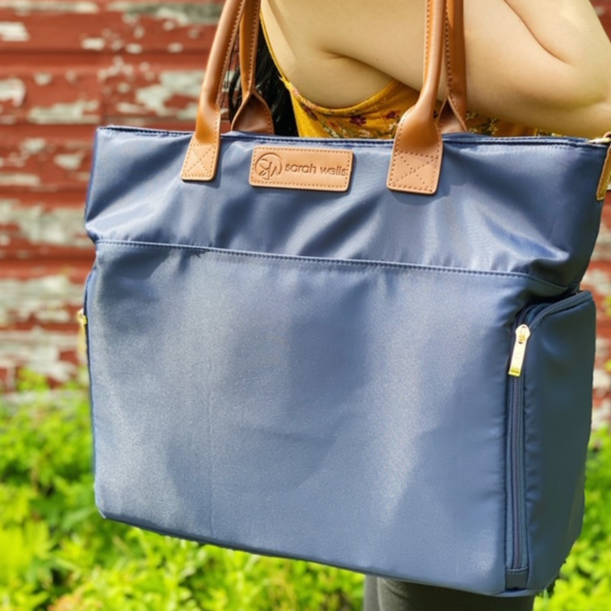 Abby Breast Pump Tote (Navy)