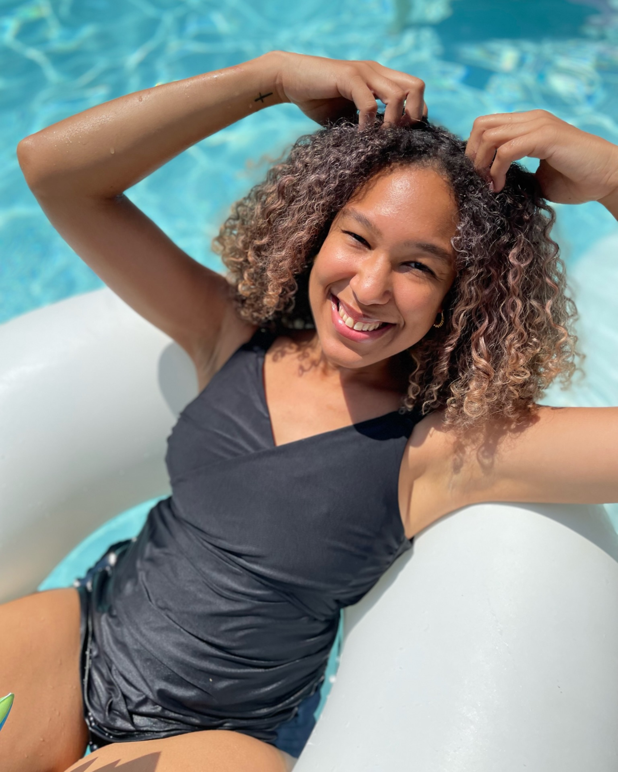 Journey Hands Free Pumping Swim Top (Black)