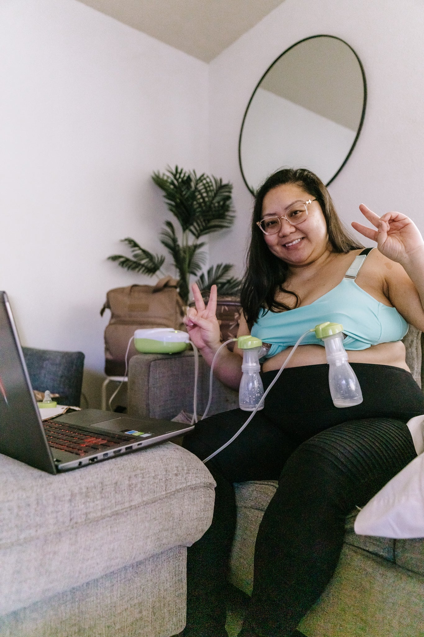 OUTLET Hands Free Pumping Journey Bra - Bold