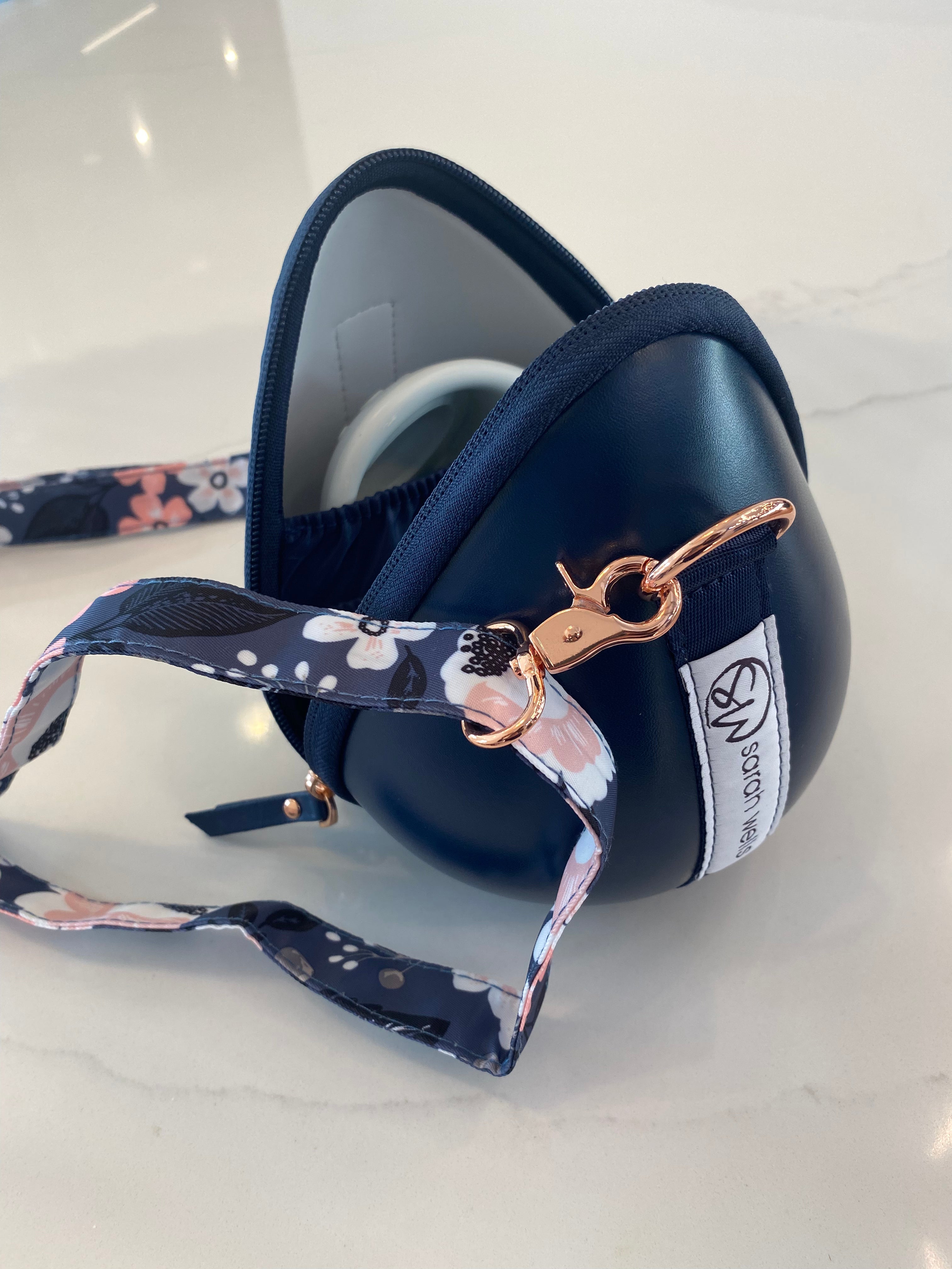 OUTLET Milkwear Case for Wearable Pumps (Navy/Le Floral)