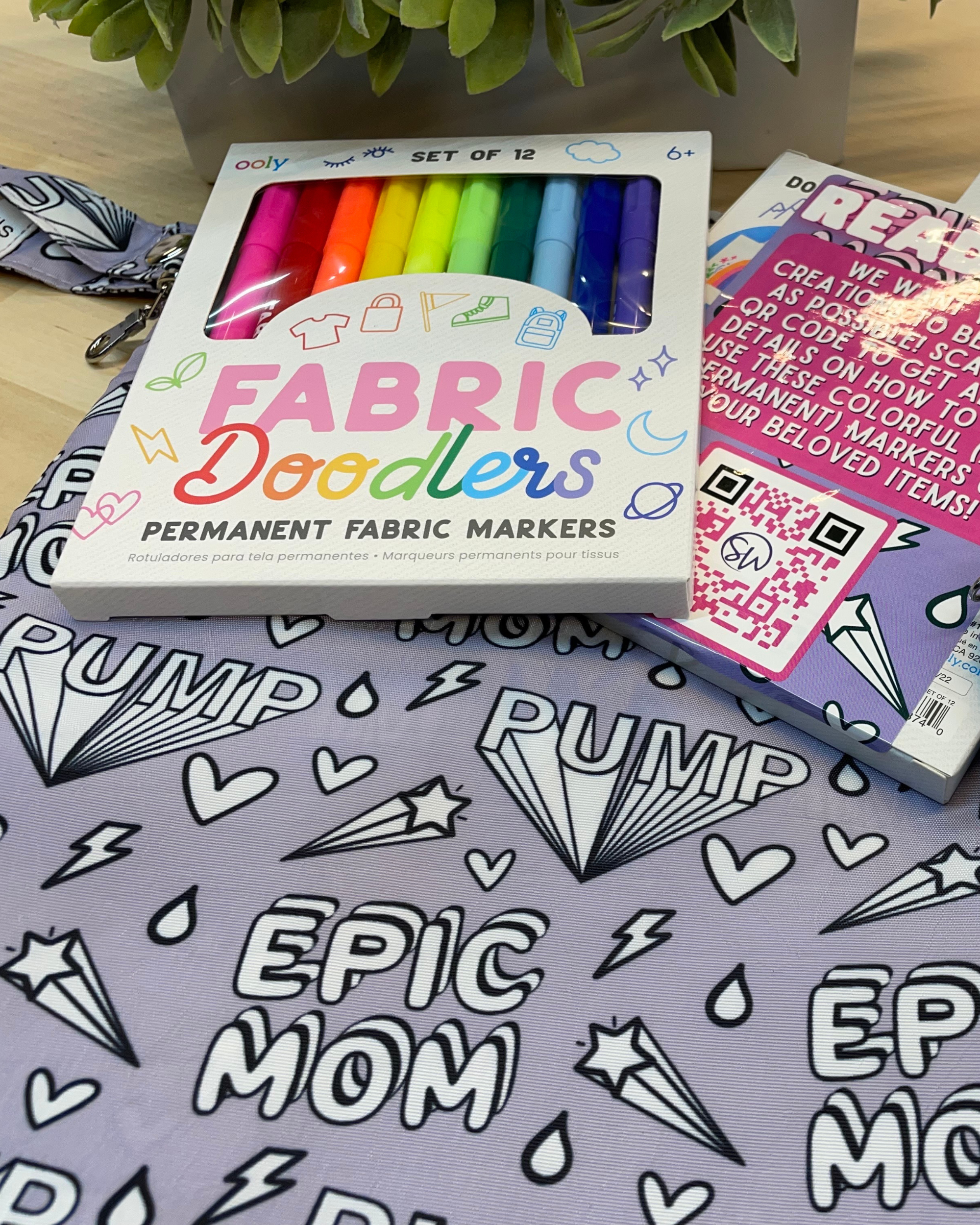 Pumparoo Wet/Dry Bag with Staging Mat® (Coloring This Bag!)