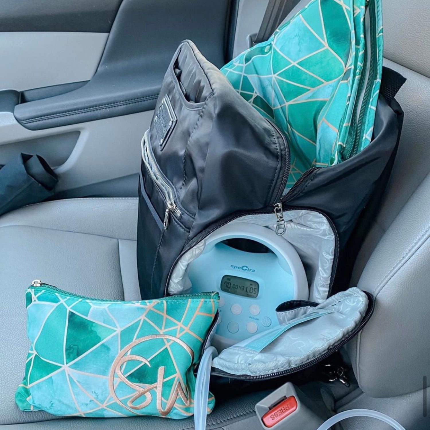 Sarah Wells Kelly Breast Pump Backpack &amp; Tote  – Insulated Pocket, Laptop Sleeve &amp; Easy-Clean Interior – Fits All Pumps for Moms