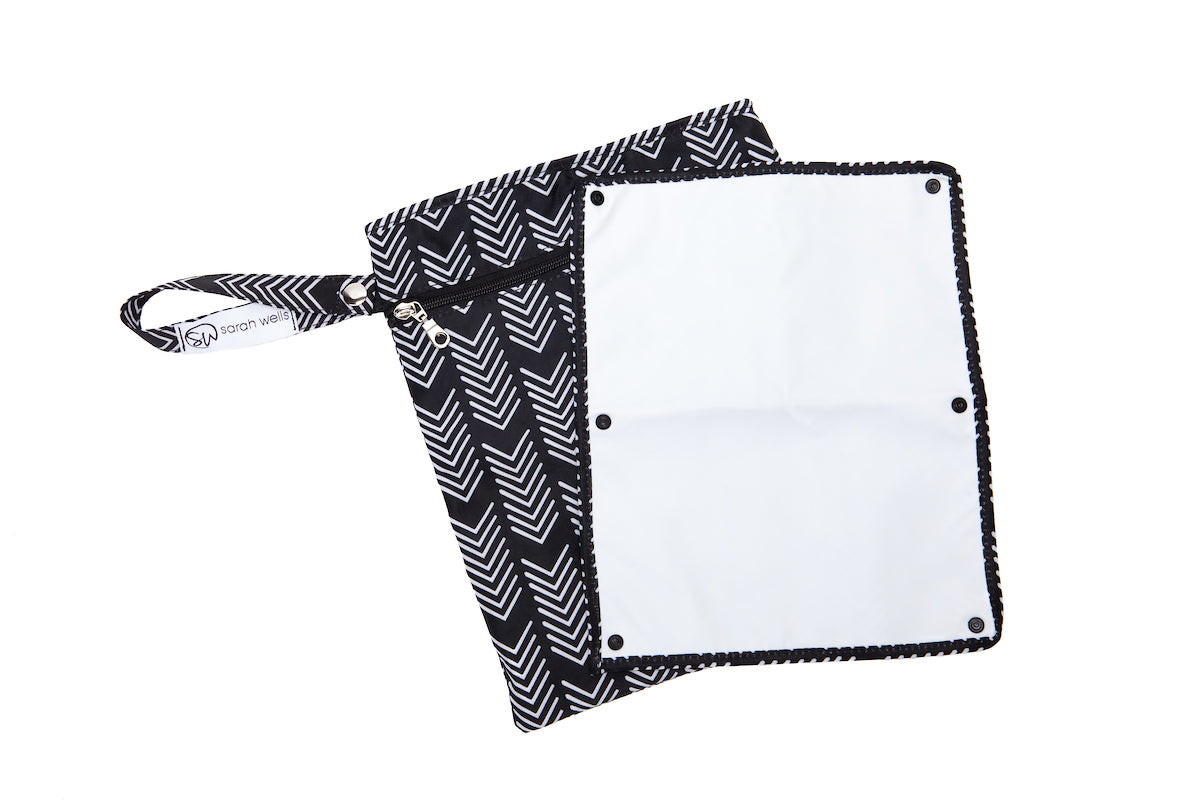 Pumparoo (Black & White) / Breast Pump Bags & Accessories from Sarah Wells